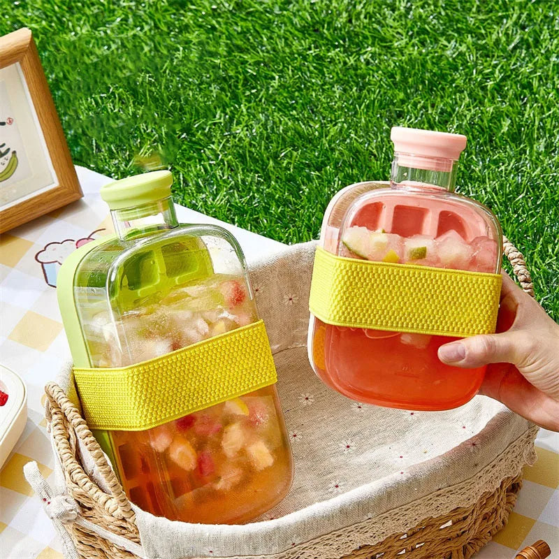 🧊 قالب مكعبات ثلج بغطاء وشفاطة